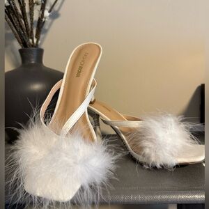 Fashion Nova White Feathered kitten Heels